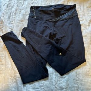 Lululemon navy reversible leggings